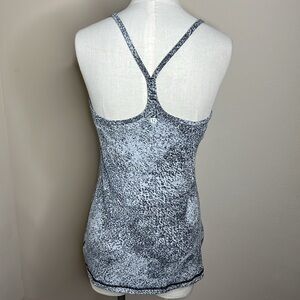 EUC Lululemon Power Y Tank yoga
Luon Spray Jacquard White Black Size 8